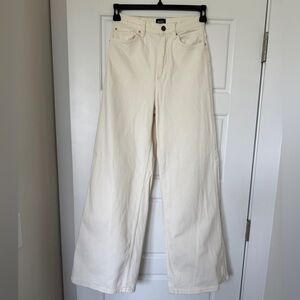 Elegant Cream Wide-Leg Jeans